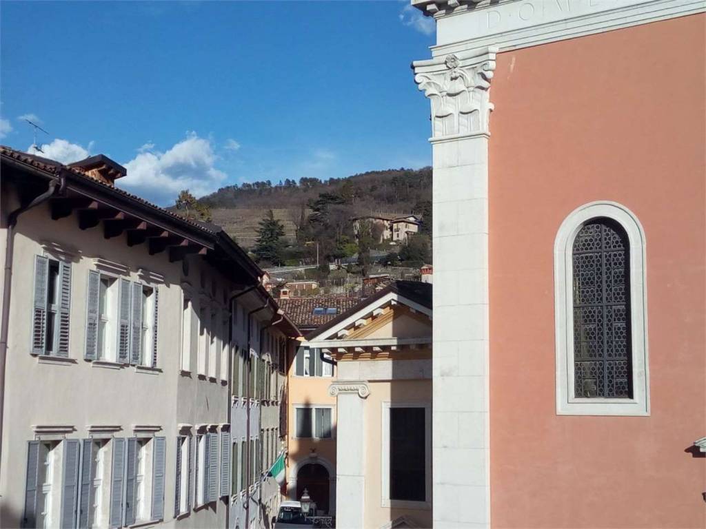 appartamento in vendita a Rovereto in zona Santa Maria