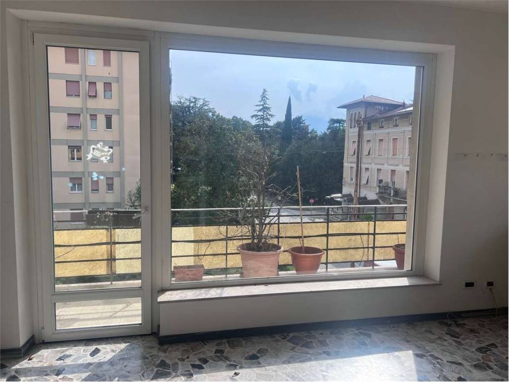 appartamento in vendita a Rovereto in zona Santa Maria