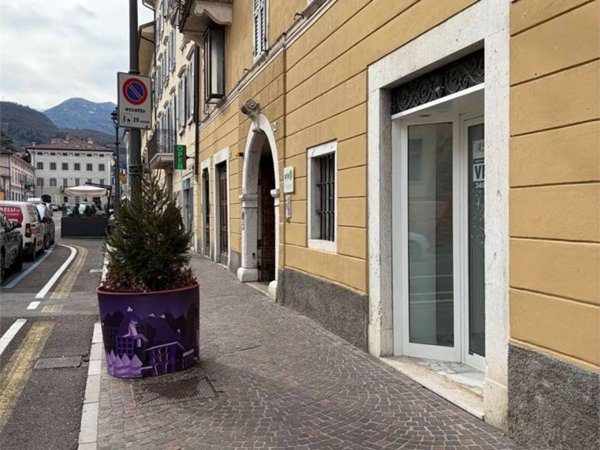 negozio in vendita a Rovereto