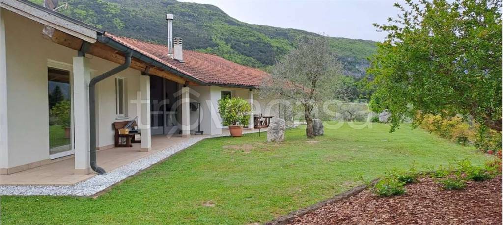 casa indipendente in vendita a Rovereto in zona Marco