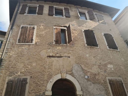 casa indipendente in vendita a Rovereto in zona Noriglio