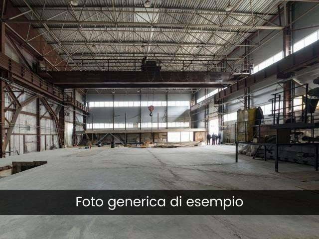 locale commerciale in vendita a Rovereto