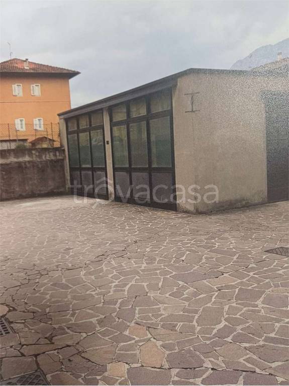 locale commerciale in vendita a Rovereto