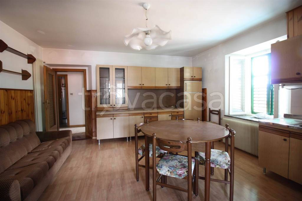 appartamento in vendita a Sover in zona Piscine