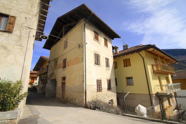 casa semindipendente in vendita a Stenico in zona Villa Banale