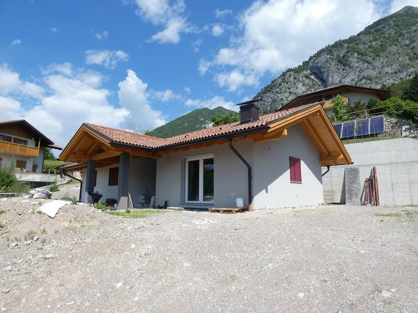 casa indipendente in vendita a Stenico