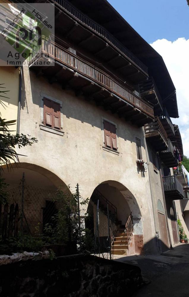 casale in vendita a Storo in zona Darzo