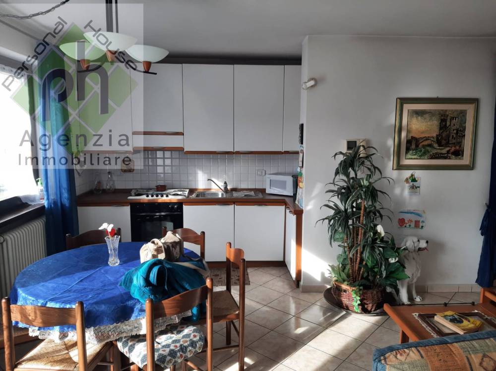 casa indipendente in vendita a Storo in zona Darzo