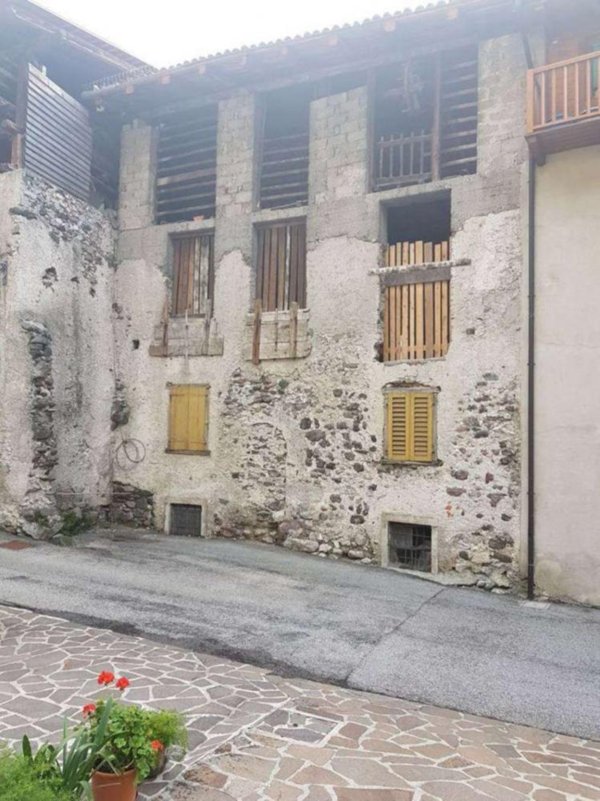 casa semindipendente in vendita a Storo
