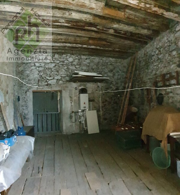 casa indipendente in vendita a Storo in zona Darzo