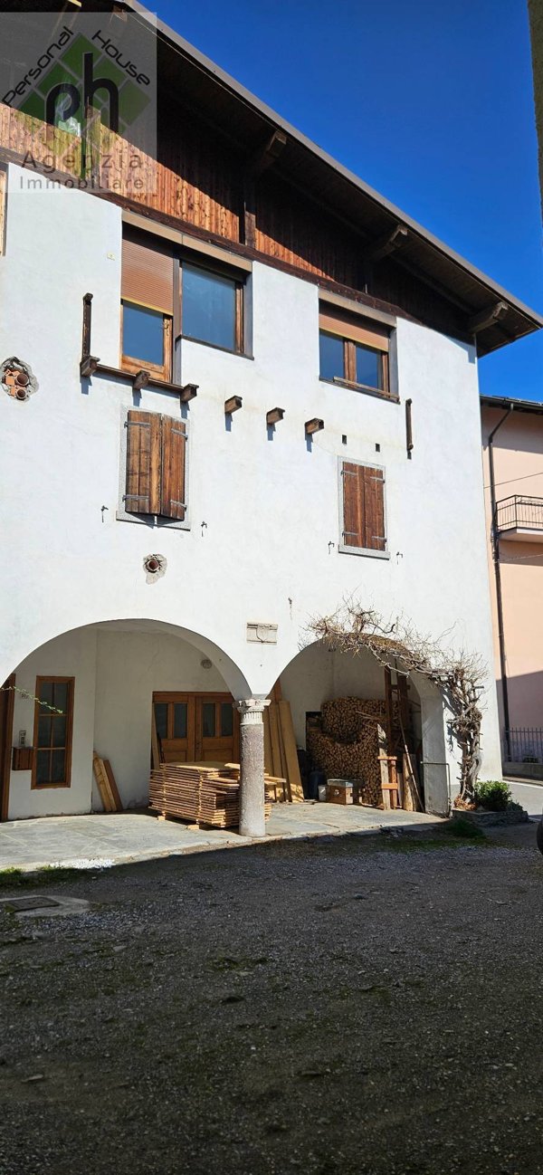casa indipendente in vendita a Storo in zona Lodrone