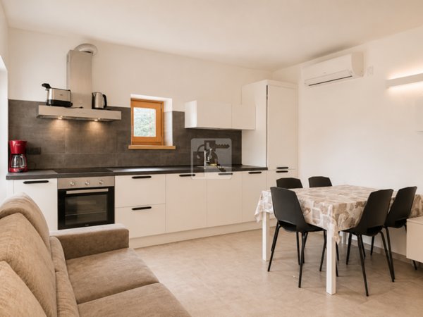appartamento in vendita a Tenno in zona Gavazzo
