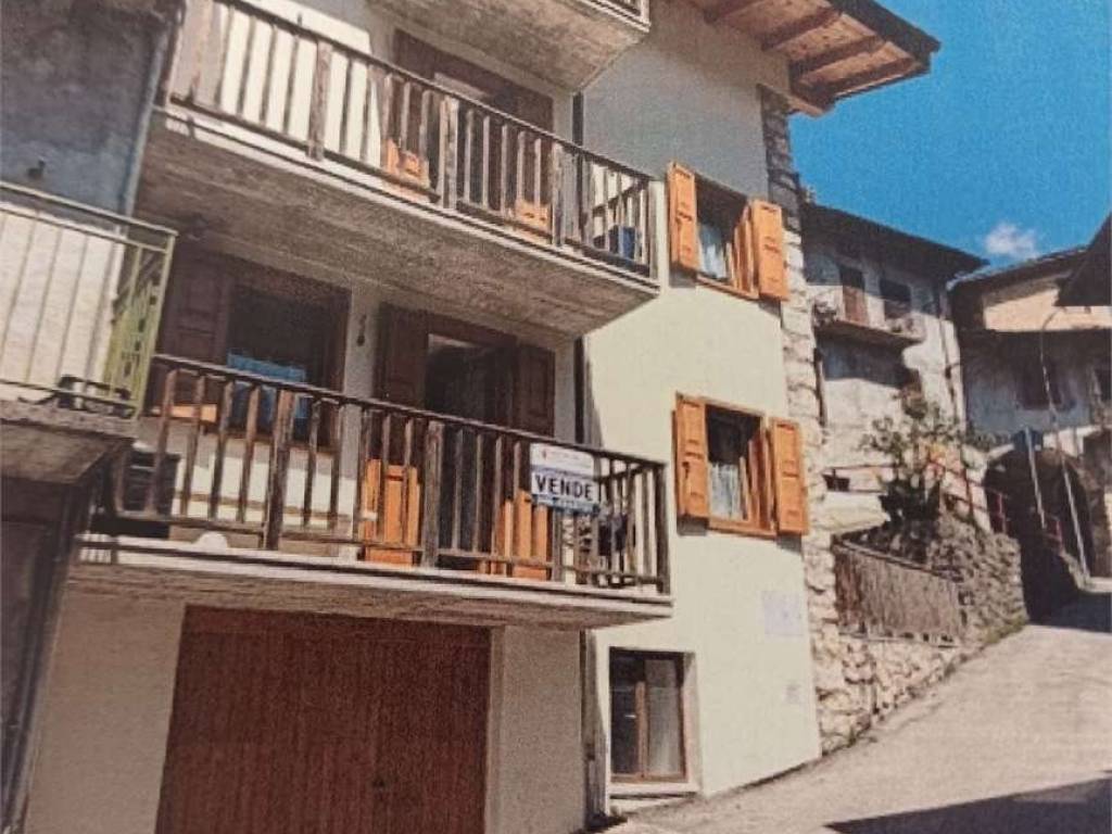 appartamento in vendita a Terragnolo in zona Piazza