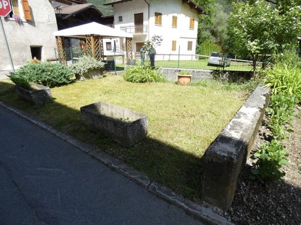 appartamento in vendita a Tione di Trento in zona Saone