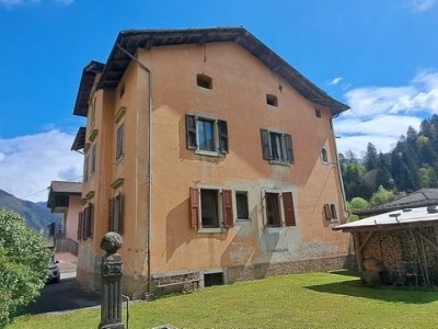 quadrivano in vendita a Tione di Trento