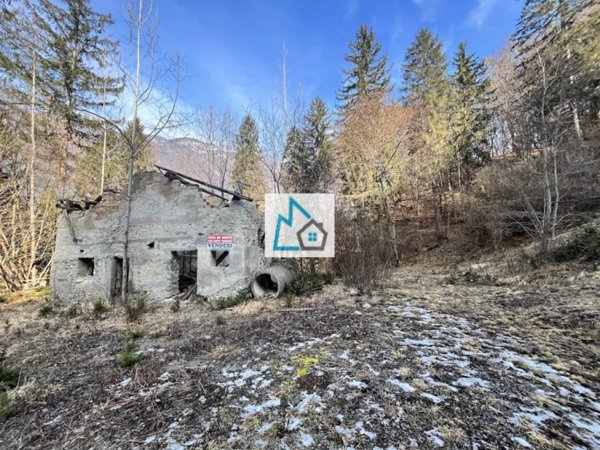 casale in vendita a Tione di Trento in zona Saone