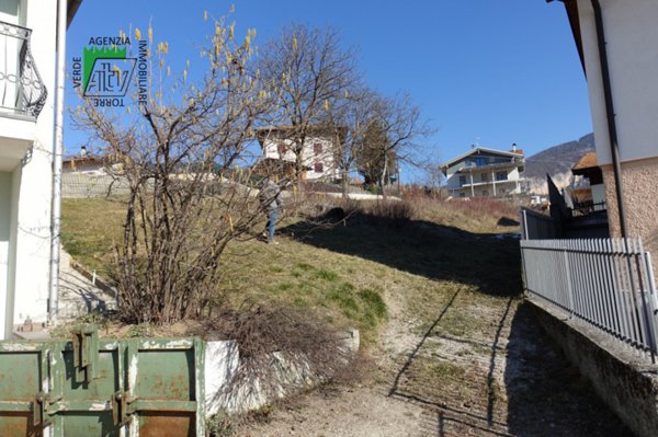 terreno edificabile in vendita a Ton