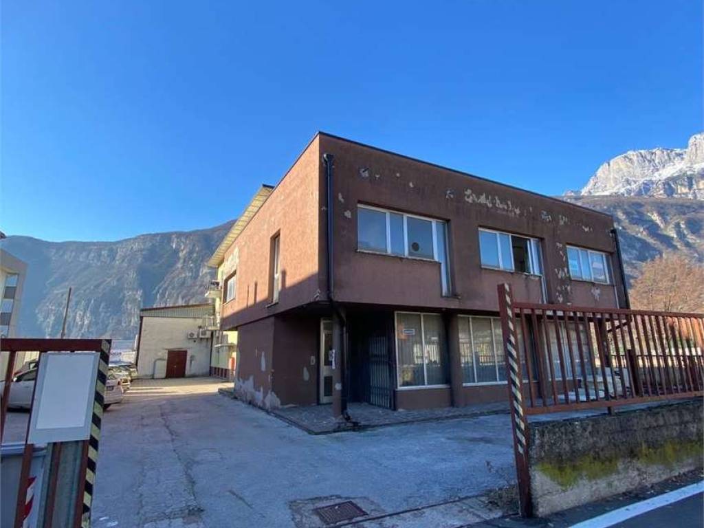 intera palazzina in vendita a Trento in zona Spini