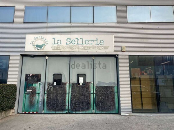 negozio in vendita a Trento