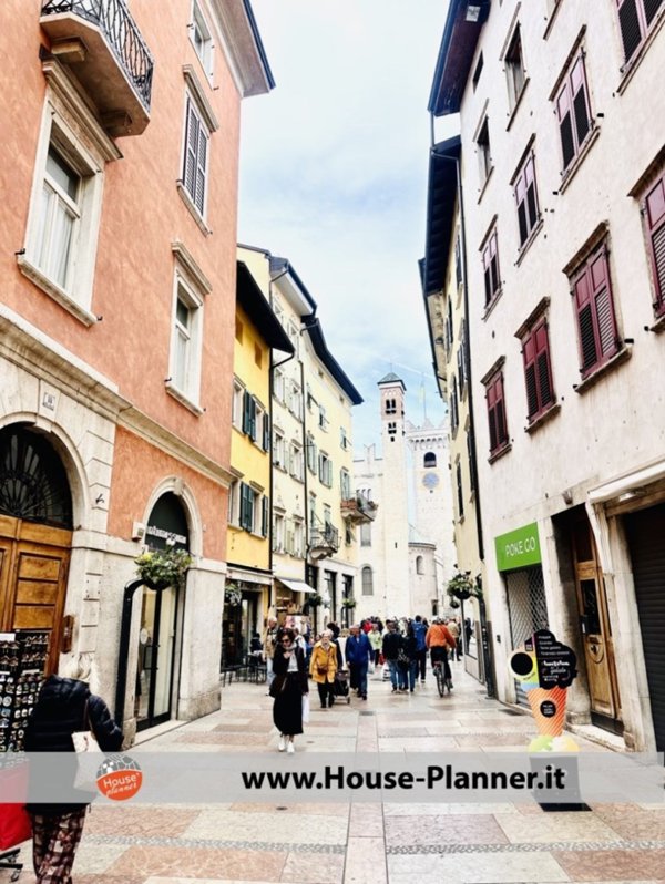 appartamento in vendita a Trento in zona Centro Storico