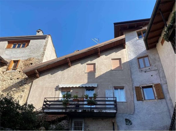 casa indipendente in vendita a Trento in zona Oltrecastello