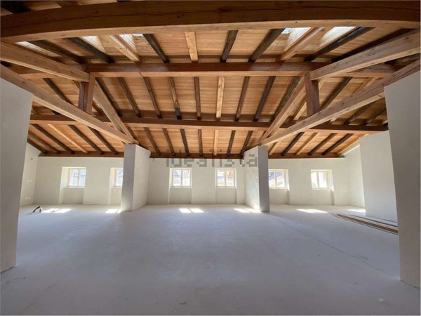 appartamento in vendita a Trento in zona Centro Storico