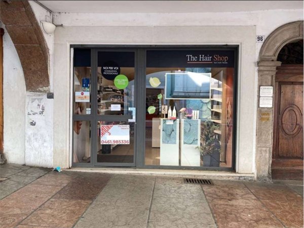 negozio in vendita a Trento in zona Centro Storico