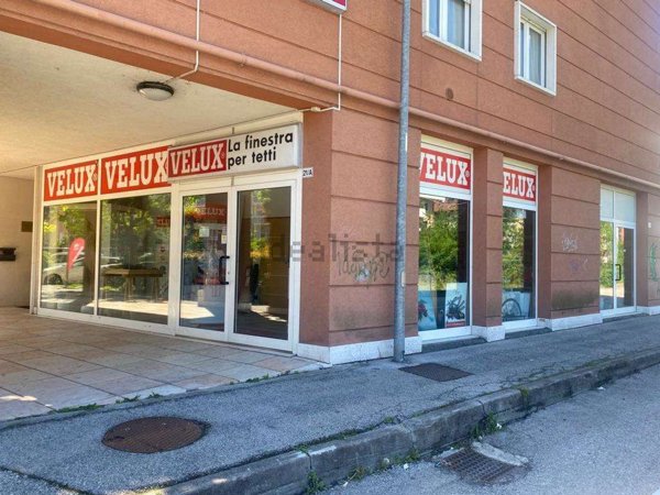negozio in vendita a Trento