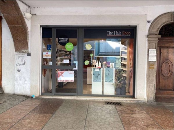 negozio in vendita a Trento in zona Centro Storico