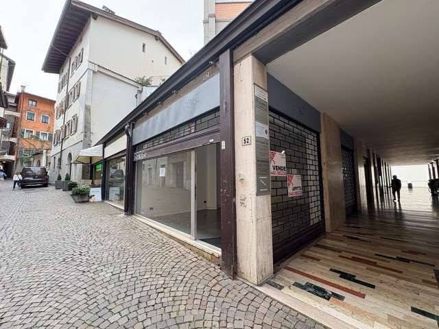 negozio in vendita a Trento in zona Centro Storico