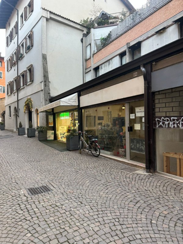 negozio in vendita a Trento in zona Centro Storico