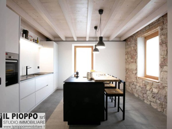 casa indipendente in vendita a Trento in zona Povo