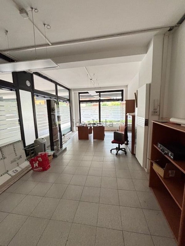 ufficio in vendita a Trento in zona Melta