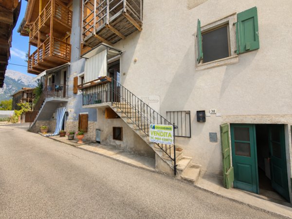 appartamento in vendita a Comano Terme in zona Comighello