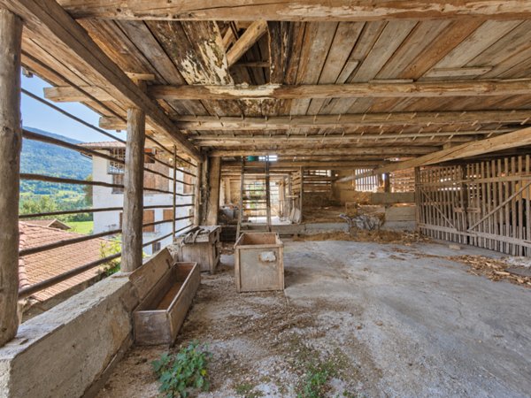 casale in vendita a Comano Terme in zona Cares