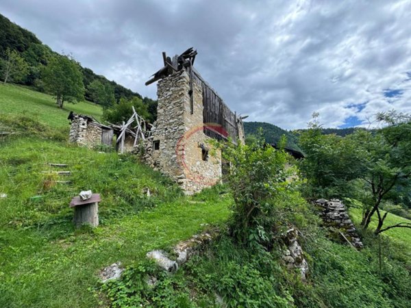 casale in vendita a Ledro in zona Tiarno di Sotto