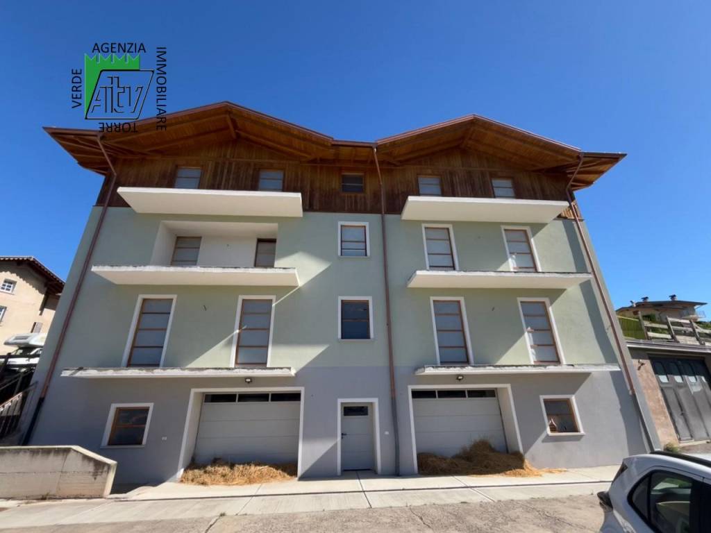 casa indipendente in vendita a Predaia in zona Coredo