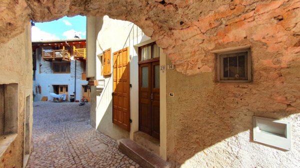 appartamento in vendita a San Lorenzo Dorsino in zona Andogno