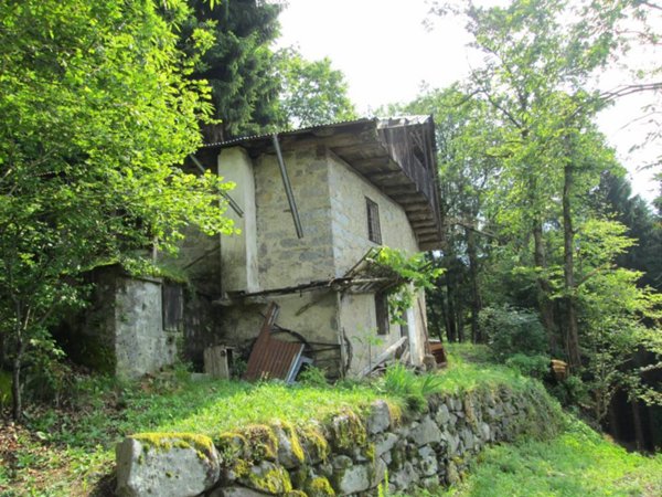 casa indipendente in vendita a Valdaone in zona Praso