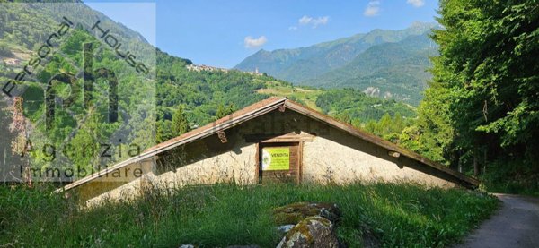 casa indipendente in vendita a Valdaone in zona Bersone