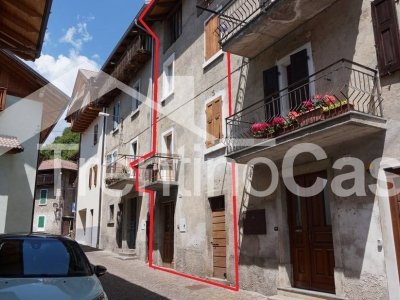 casa indipendente in vendita a Valdaone in zona Daone