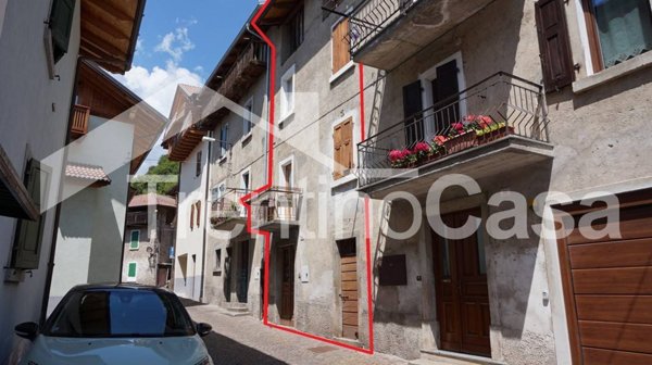 casa indipendente in vendita a Valdaone in zona Daone