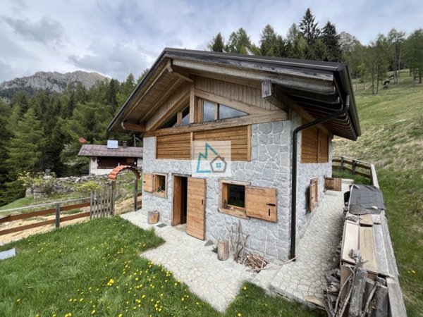 casa indipendente in vendita a Valdaone in zona Daone