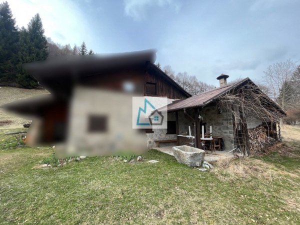 casa indipendente in vendita a Valdaone