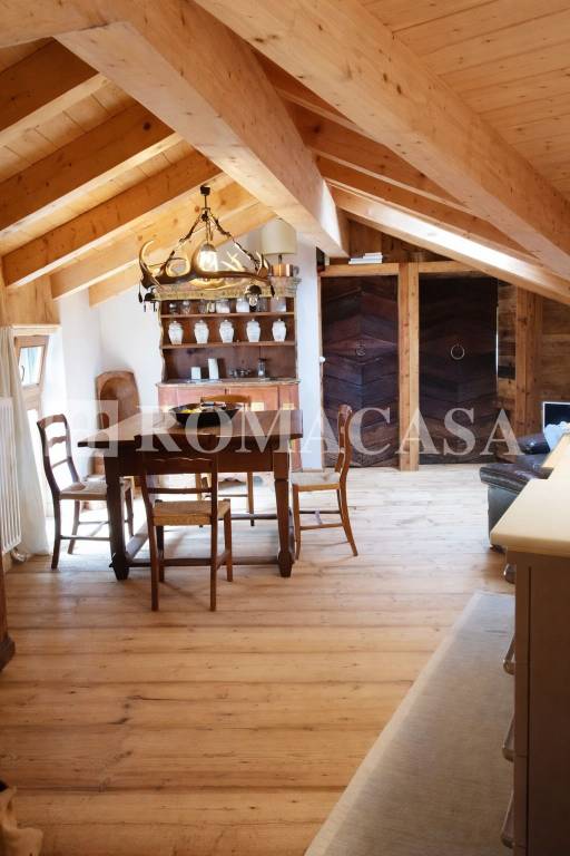 appartamento in vendita a Dimaro Folgarida in zona Monclassico