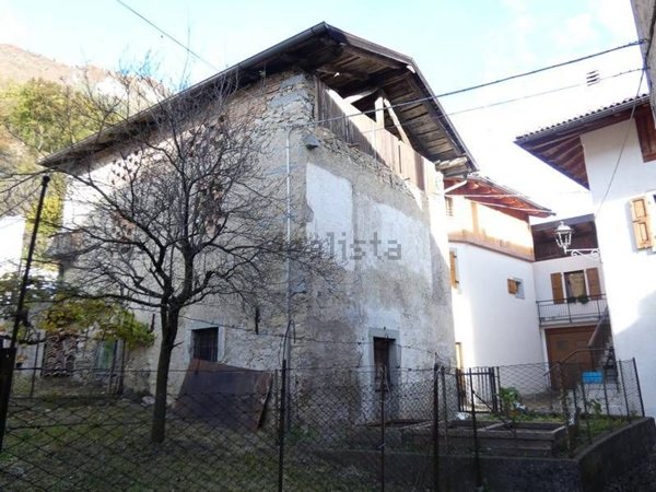 appartamento in vendita a Pieve di Bono-Prezzo in zona Agrone