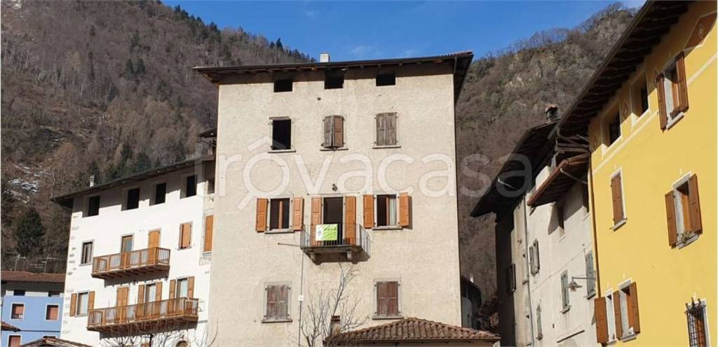 appartamento in vendita a Borgo Chiese in zona Condino