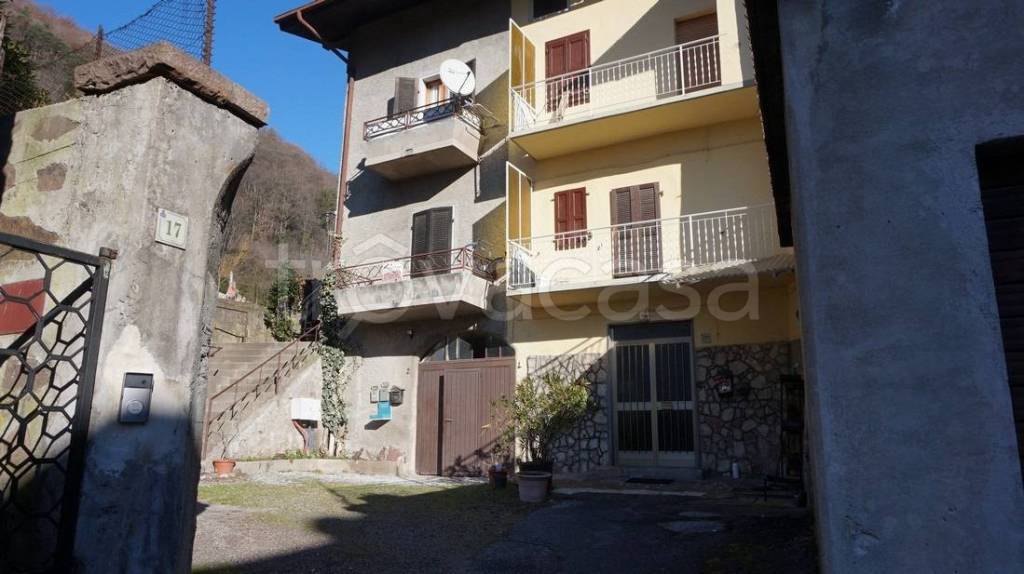 appartamento in vendita a Borgo Chiese in zona Condino