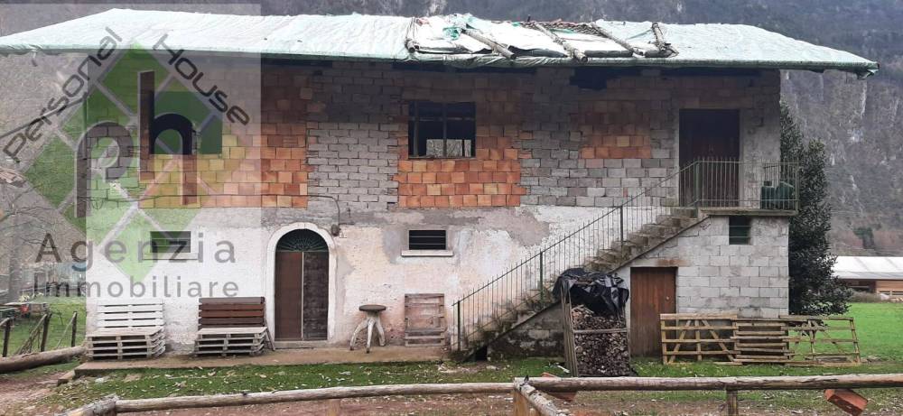 casa indipendente in vendita a Borgo Chiese in zona Condino