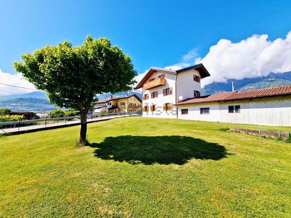 appartamento in vendita a Castel Ivano in zona Villa